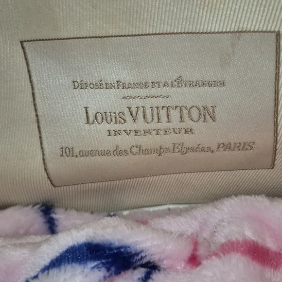 Louis VuittonLimited Edition BlancMonogram Sabbia Besace Bag. Serialcode FO4170. - Picture 13 of 16